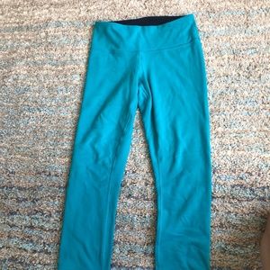 Lululemon Reversible Capri! Navy + Bright Blue - 4